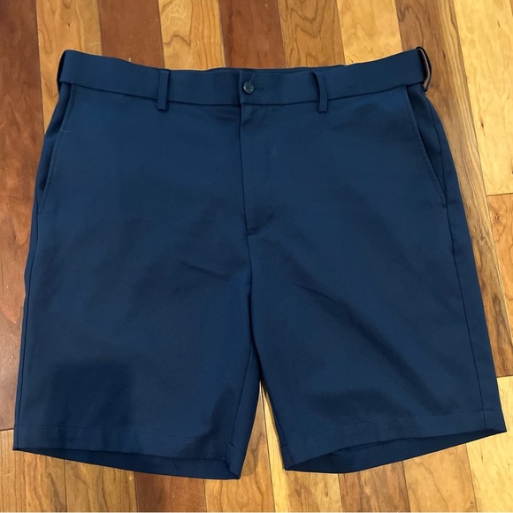 Grand Slam Shorts Men’s Size 38 Navy Blue EUC Sporty Active (See Measurements) - Picture 1 of 6